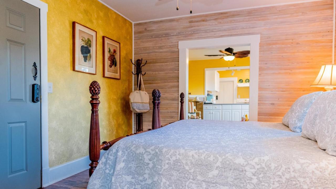 Meranova Guest Inn Данидин Екстериор снимка